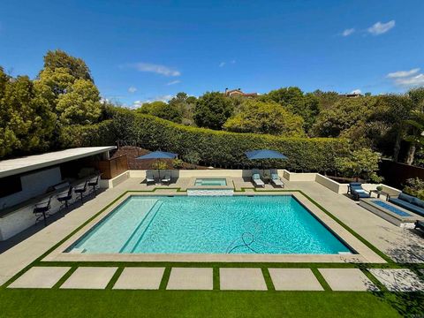 6981 Corte Langosta Carlsbad CA 92009