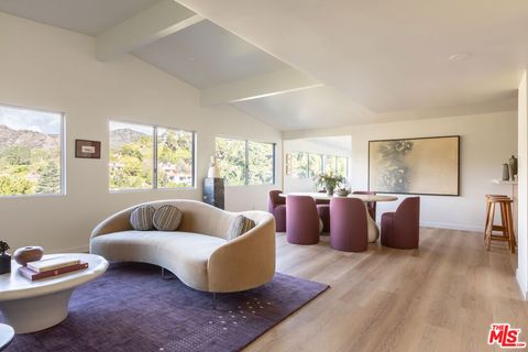 Photo of 5661 Spreading Oak Drive, Los Angeles, CA 90068 (MLS # 25621717)