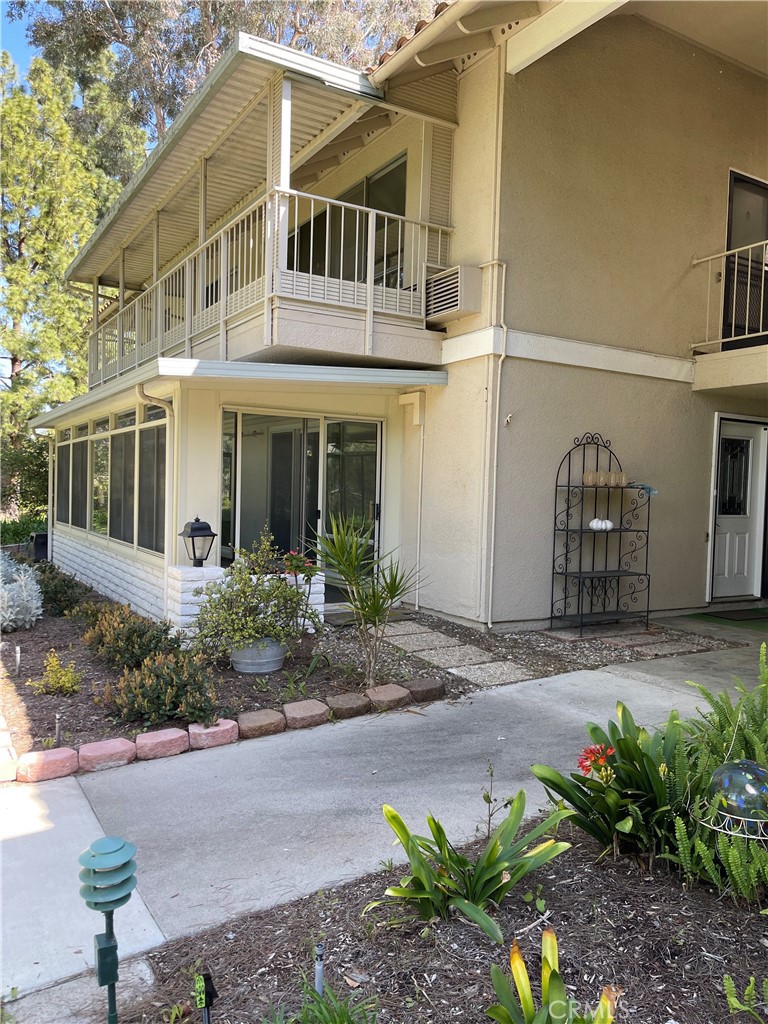 638 Avenida Sevilla B