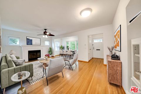 Photo of 729 9th Street #FrontHouse, Santa Monica, CA 90402 (MLS # 26789659)