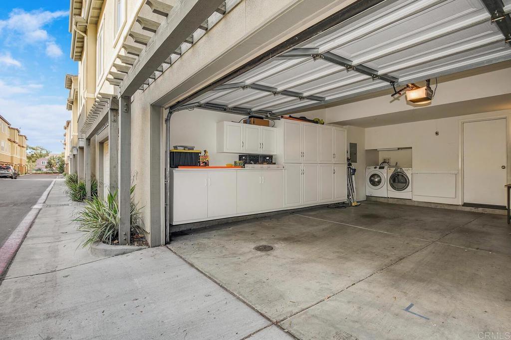 751 Paradise Way