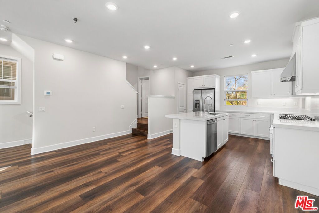 Photo of 3049 Tallahassee Lane, Simi Valley, CA 93065 (MLS # 26636837)