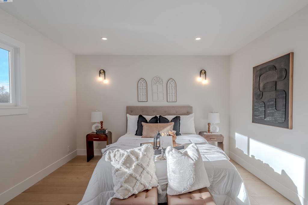 TOWN AND COUNTRY - Residential