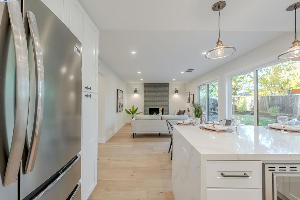 TOWN AND COUNTRY - Residential