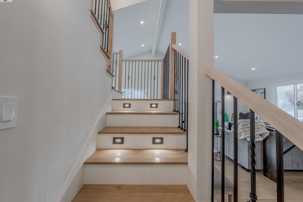 TOWN AND COUNTRY - Residential