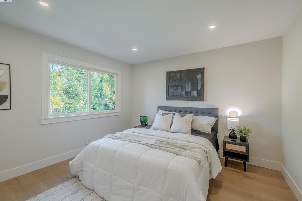 TOWN AND COUNTRY - Residential