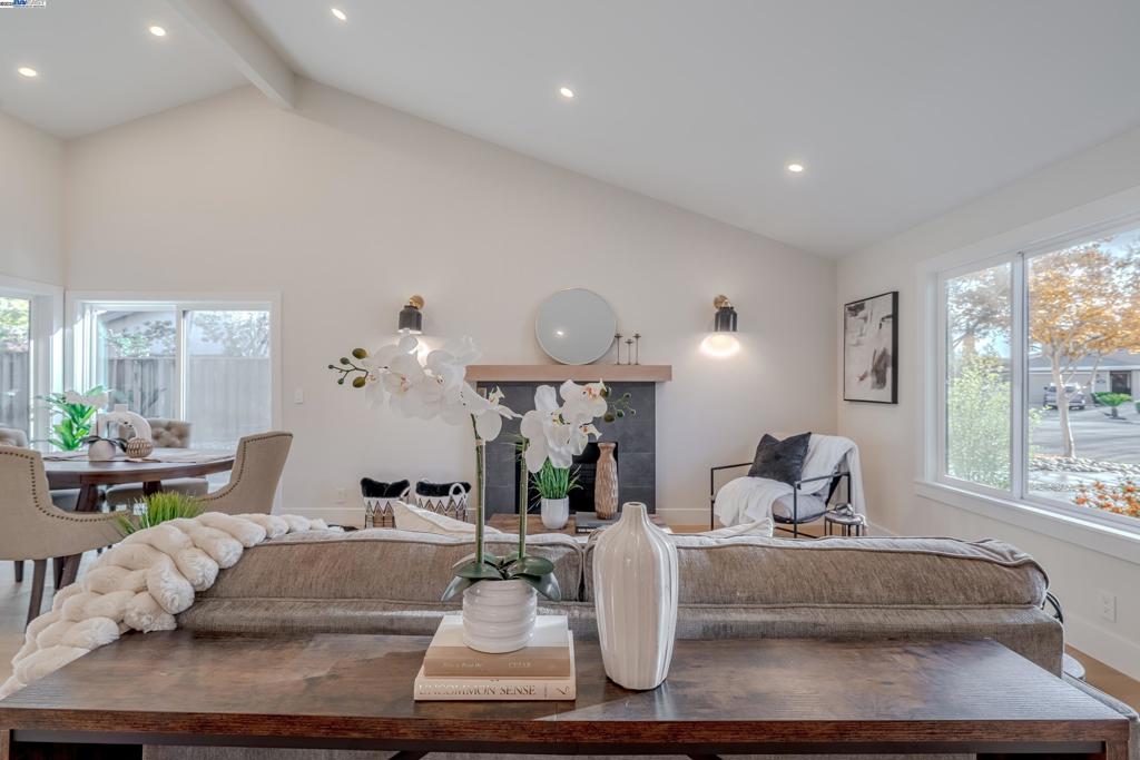 TOWN AND COUNTRY - Residential