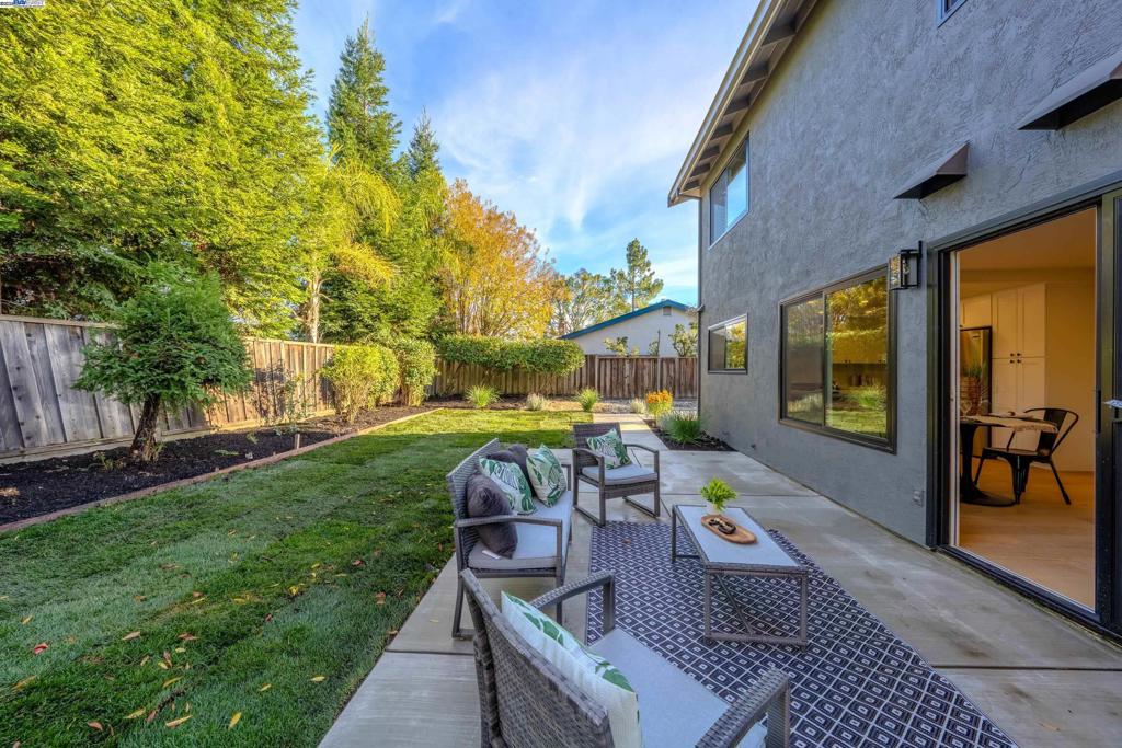 TOWN AND COUNTRY - Residential