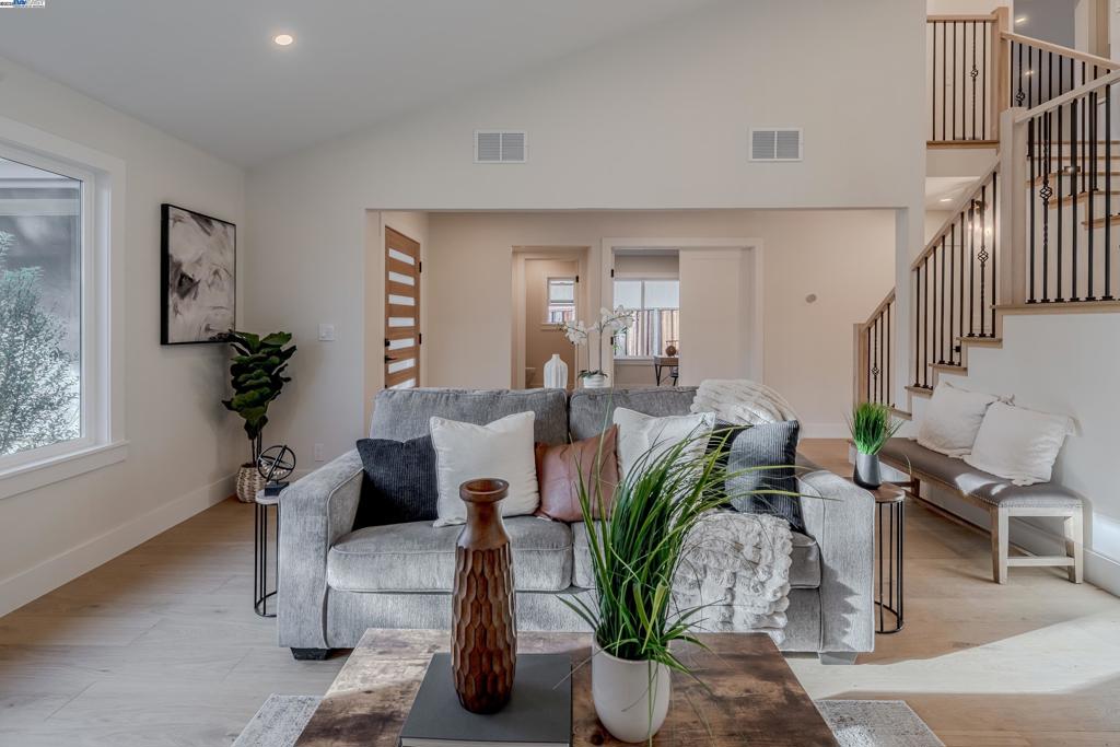 TOWN AND COUNTRY - Residential