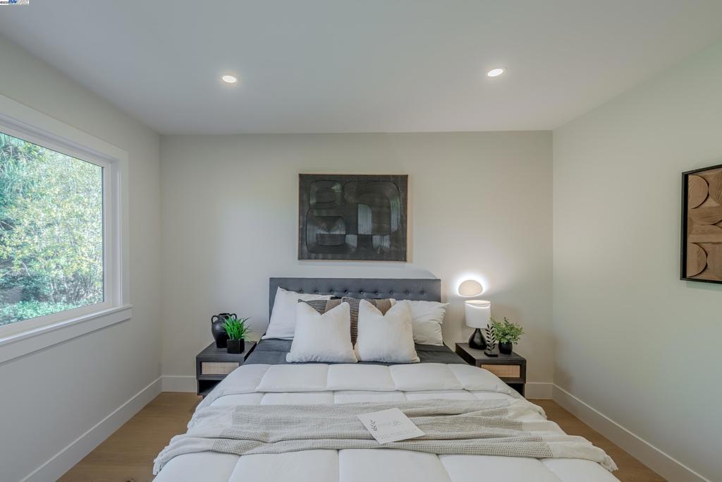 TOWN AND COUNTRY - Residential