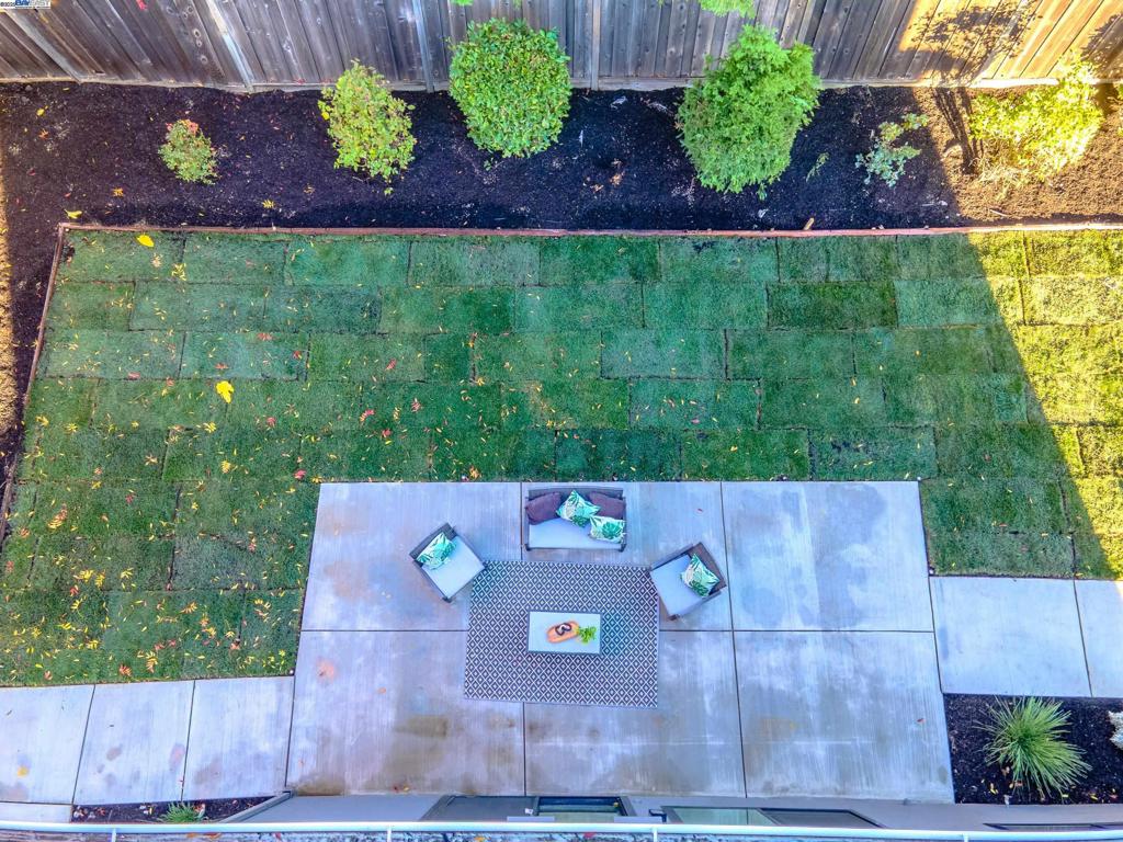 TOWN AND COUNTRY - Residential