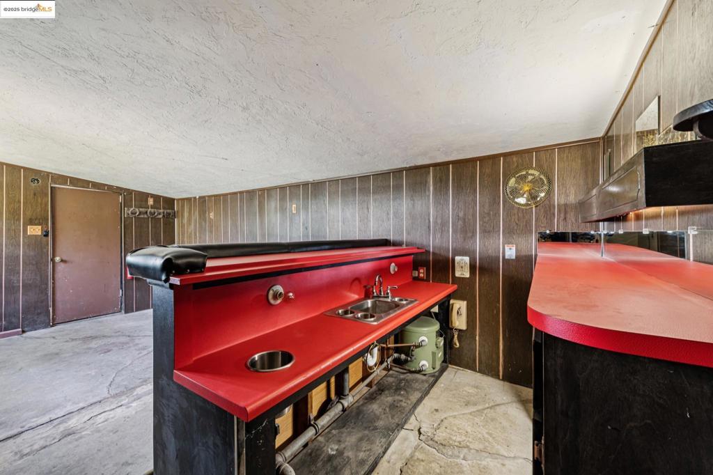 BERKELEY COUNTRY - Residential