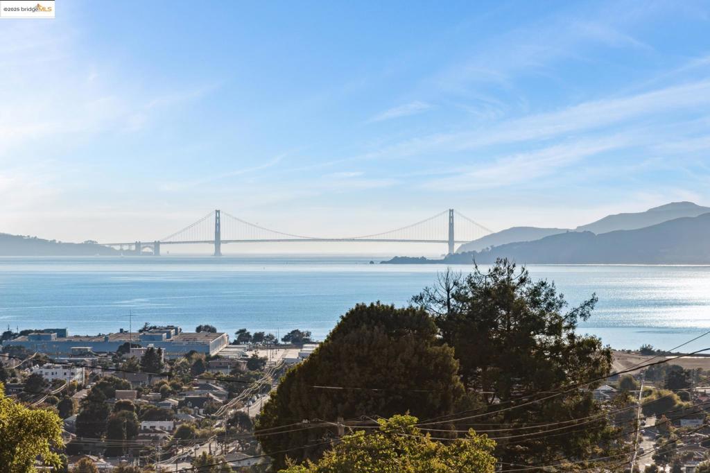 BERKELEY COUNTRY - Residential