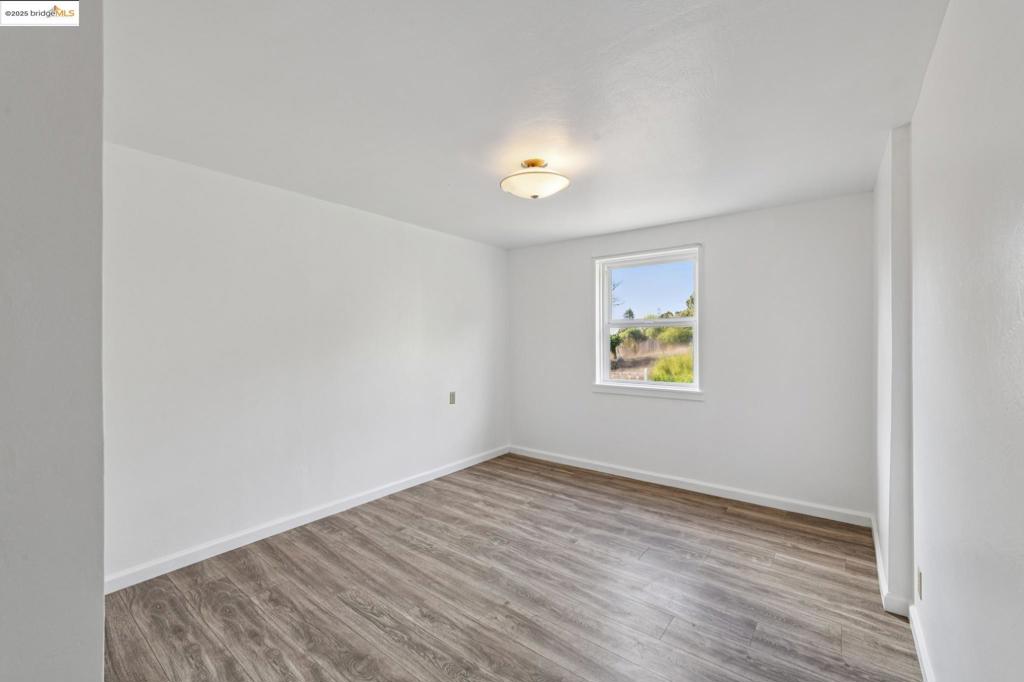 BERKELEY COUNTRY - Residential