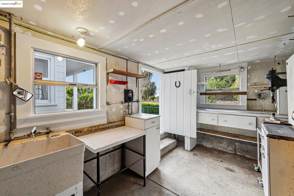 BERKELEY COUNTRY - Residential