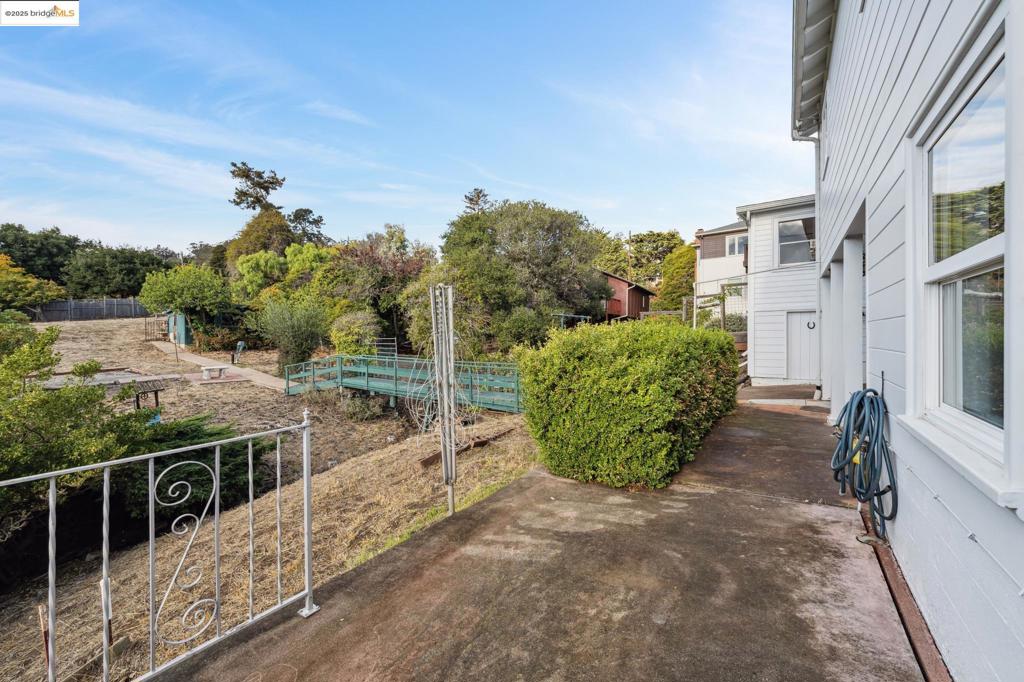 BERKELEY COUNTRY - Residential