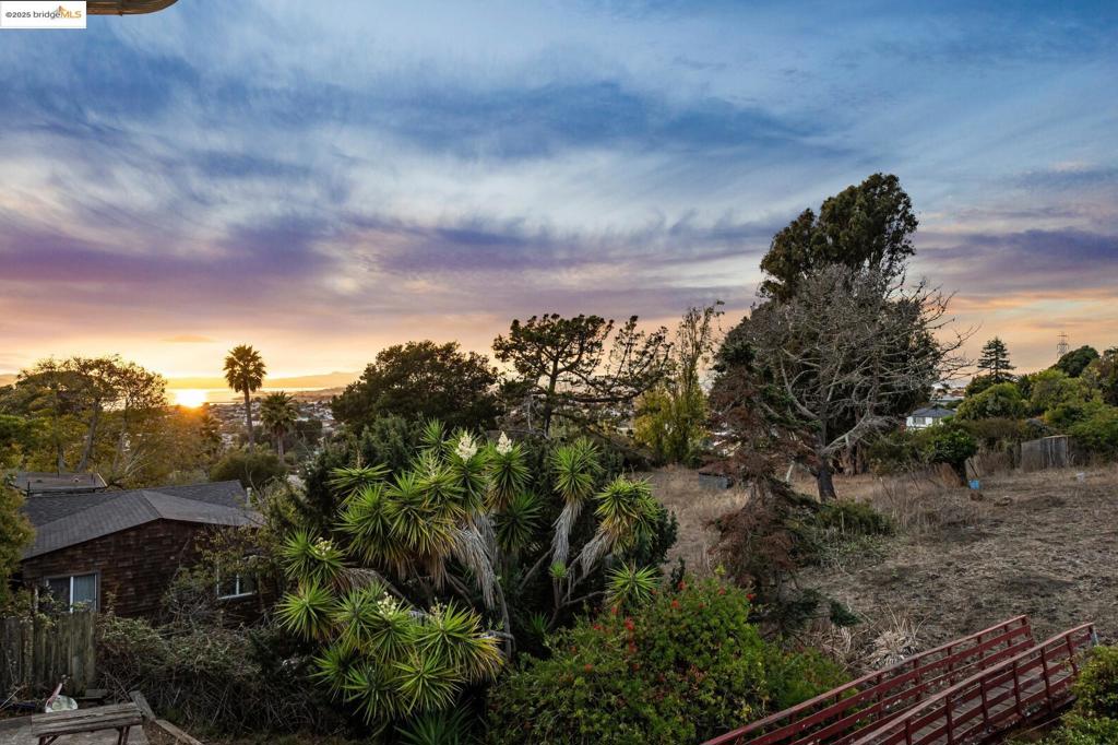 BERKELEY COUNTRY - Residential