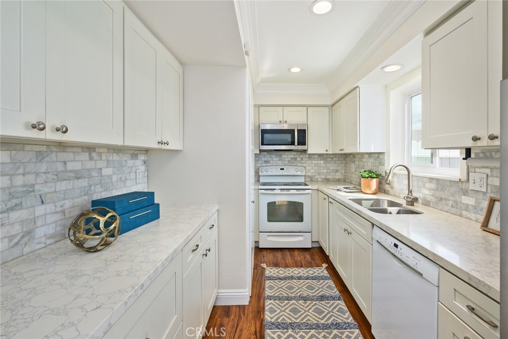 19868 Piccadilly Lane