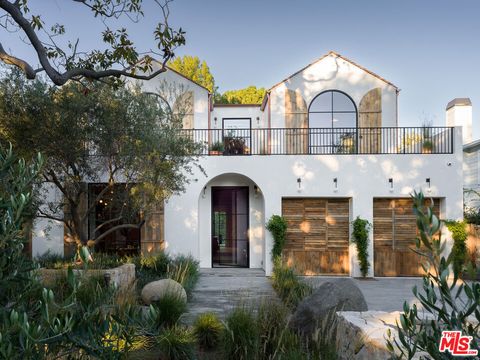 4137 Mary Ellen Avenue Studio City CA 91604
