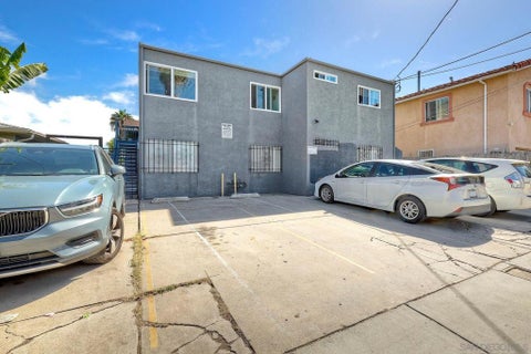 Tiny photo for 4230 Copeland Avenue AVE #Unit 6, San Diego, CA 92105 (MLS # 260025168SD)