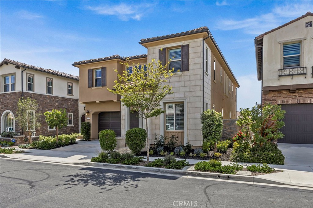 1776 Canyon Oaks Lane
