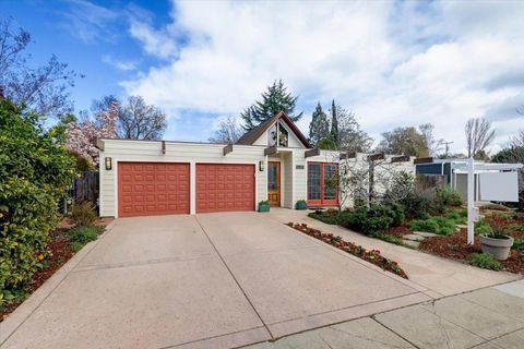 3391 Thomas Drive Palo Alto CA 94303