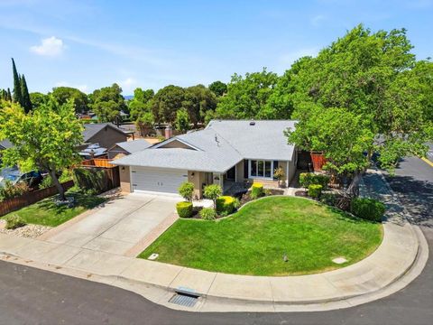 Photo of 1780 Honeysuckle Road, Livermore, CA 94551 (MLS # ML82044645)