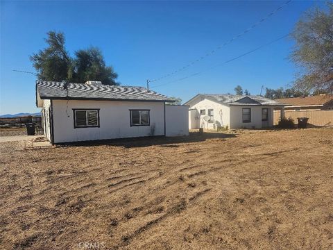 Photo of 5069 Colorado River Rd, Blythe, CA 92225 (MLS # SB25235497) Photo of 5069 Colorado River Rd, Blythe, CA 92225 (MLS # SB25235497)
