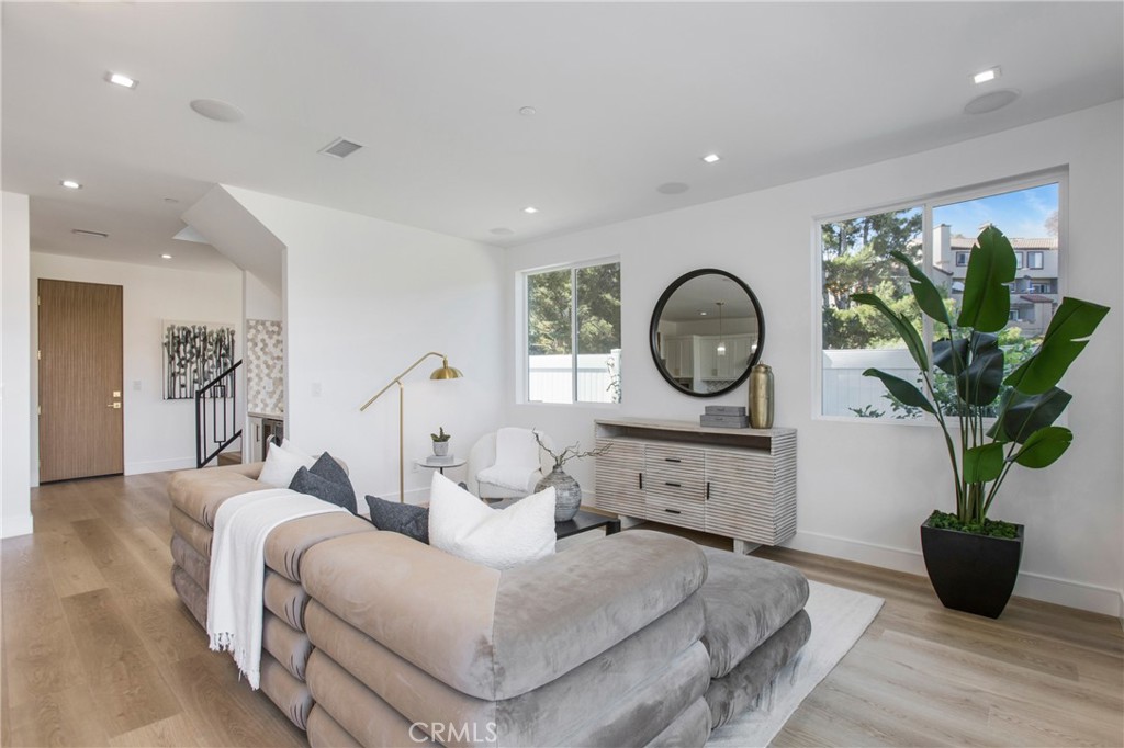 El Niguel Terrace (ENT) - Residential