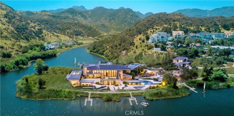 Photo of 500 Lower Lake Road, Westlake Village, CA 91361 (MLS # SR26204524)