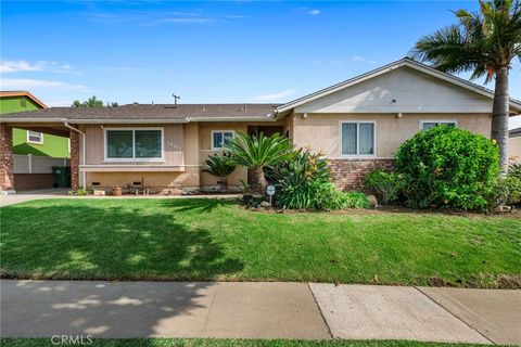 Photo of 10624 S 6th Ave, Inglewood, CA 90303 (MLS # TR25277840)