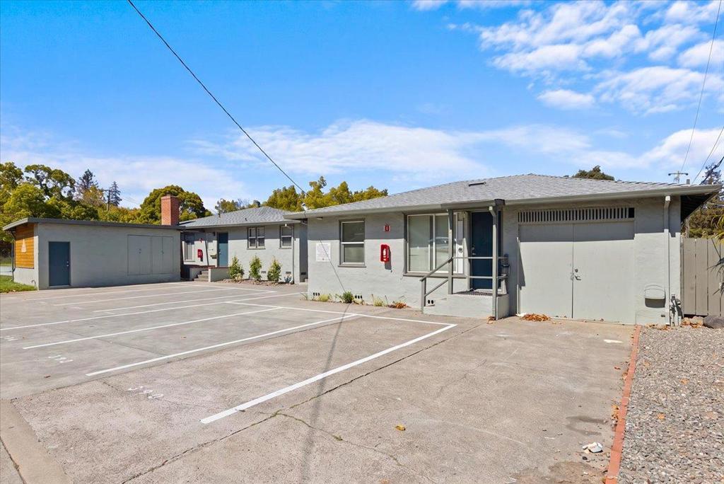 390 Woodland Avenue