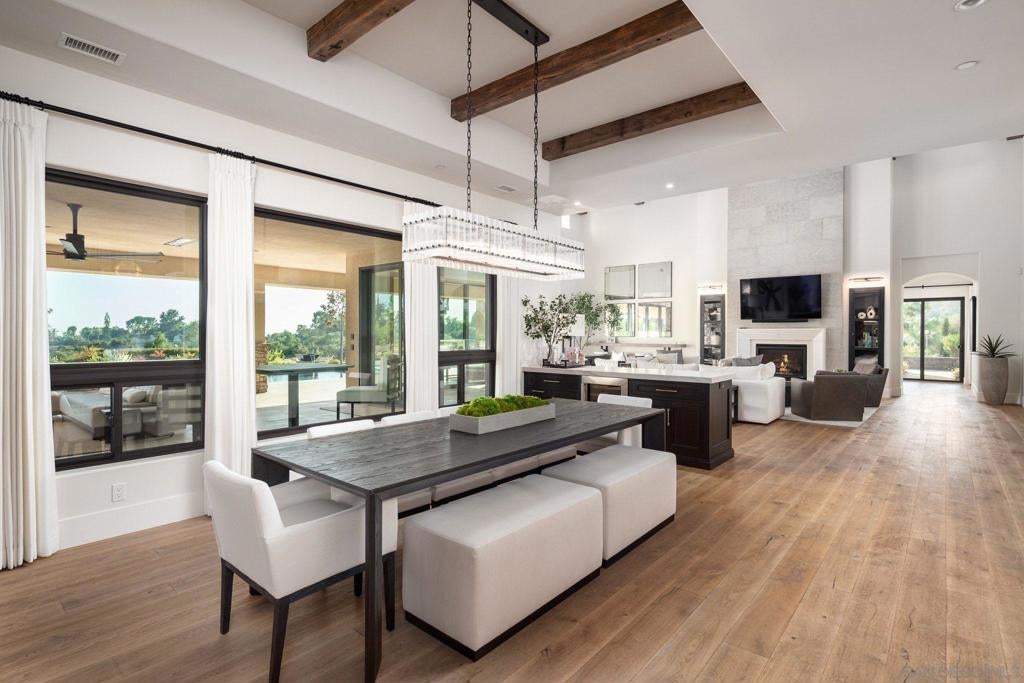 3043 Via Montevina