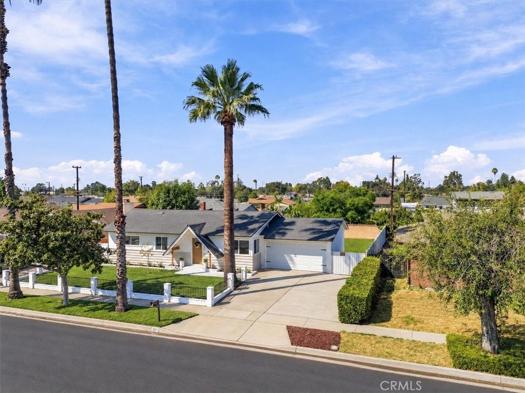 1511 Nearglen Avenue