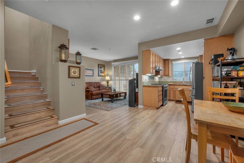 Photo of 1448 Patricia Ave #203, Simi Valley, CA 93065 (MLS # SR26046882)