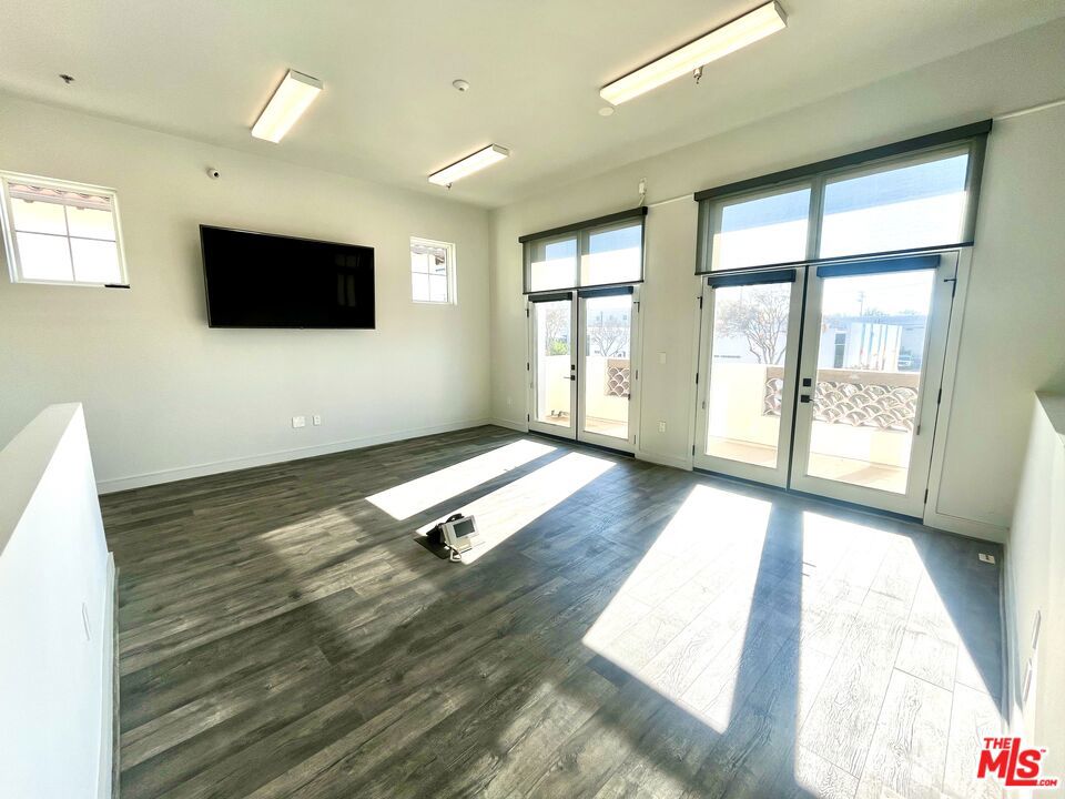 820 Mission Street B