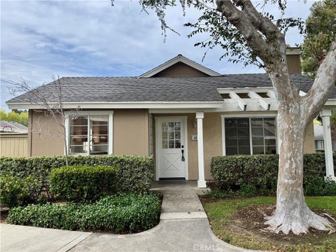 Photo of 46 Thicket, Irvine, CA 92614 (MLS # OC26159513)