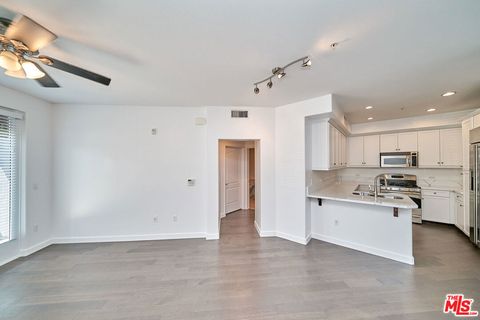 Photo of 629 Traction Avenue #103, Los Angeles, CA 90013 (MLS # 26838809)