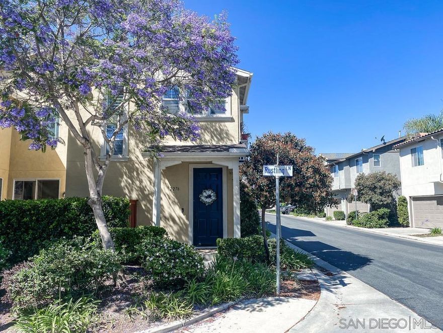 Beautiful corner unit townhome in the desirable Winding Walk community! This property features an open floor plan with baseboards, updated paint, updated kitchen, a large dining area, and access to a private patio. The kitchen features a large island with plenty of space for entertaining, as well as a new backsplash, painted cabinets, and granite countertops.  This home features a spacious Master bedroom with a large walk in closet and a master bathroom with a dual vanity.  Price just lowered for no reason reflected in the property! Owners are eager to sell ASAP.   3 other properties in the complex just sold for 530,000 so this would be a steal! Complex Features: ,,,,,, Equipment:  Dryer,Garage Door Opener, Range/Oven, Washer Sewer:  Sewer Connected Topography: GSL