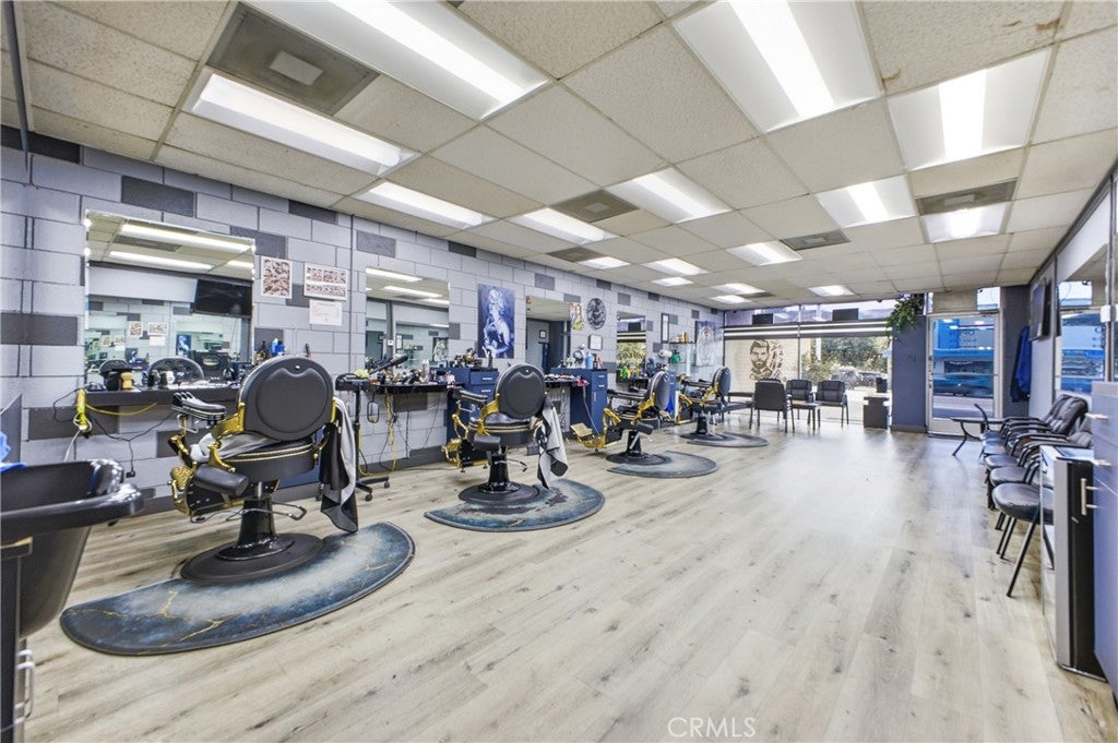 6651 Foothill Boulevard