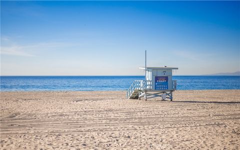 Photo of 555 Esplanade #320, Redondo Beach, CA 90277 (MLS # SB25150536) Photo of 555 Esplanade #320, Redondo Beach, CA 90277 (MLS # SB25150536)