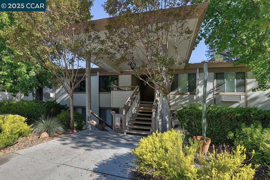ROSSMOOR - Residential