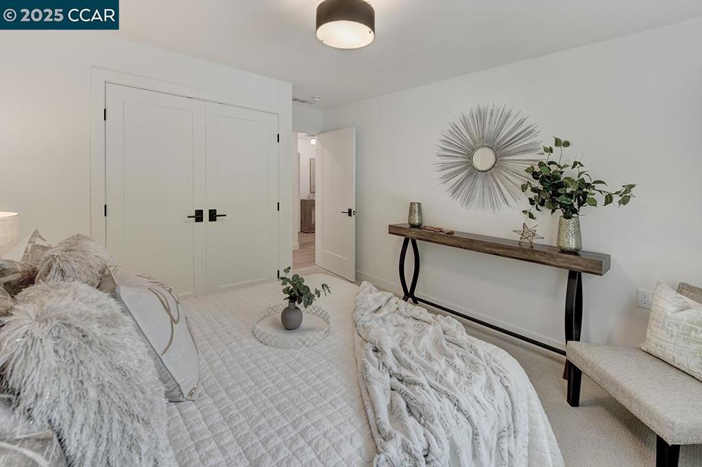 ROSSMOOR - Residential