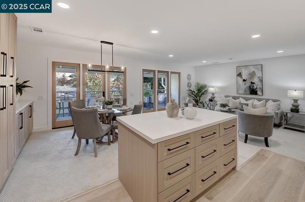 ROSSMOOR - Residential