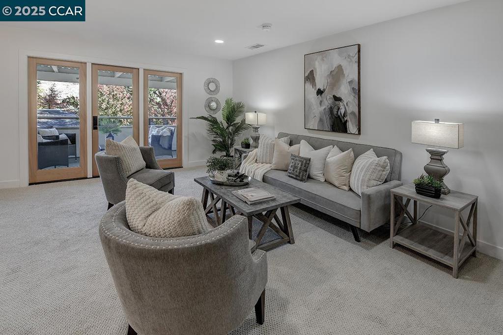 ROSSMOOR - Residential