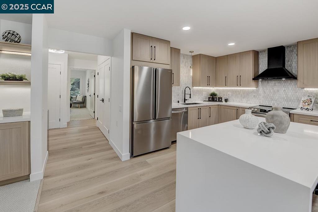 ROSSMOOR - Residential