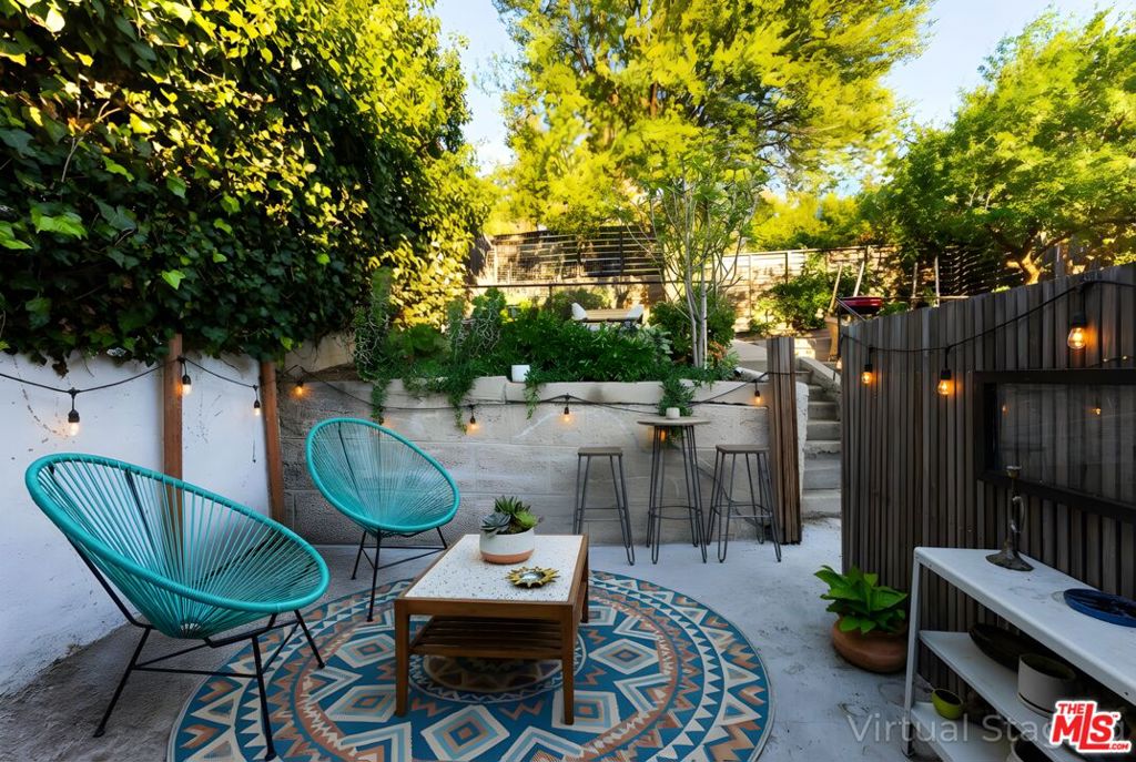 534 Casanova Street