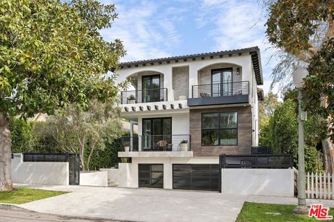 Photo of 1940 Kelton Avenue, Los Angeles, CA 90025 (MLS # 25611485)