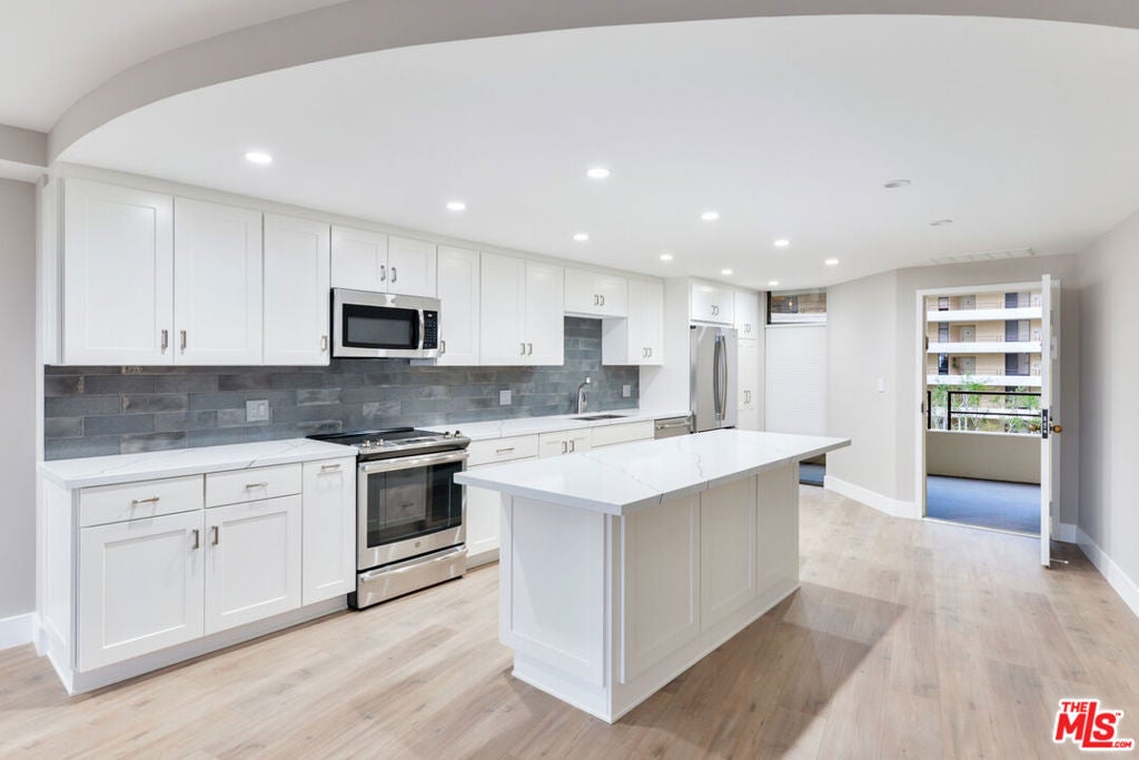 4265 Marina City Drive Dr 415, Marina Del Rey CA 90292