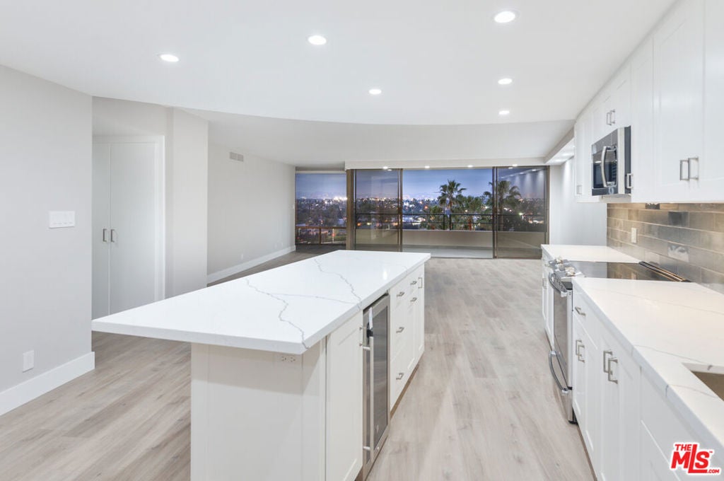 4265 Marina City Drive Dr